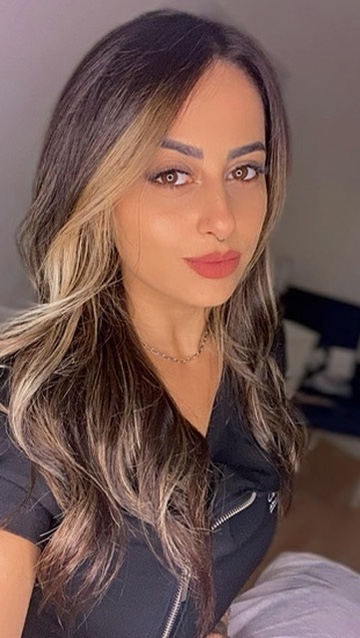 Aline Castro